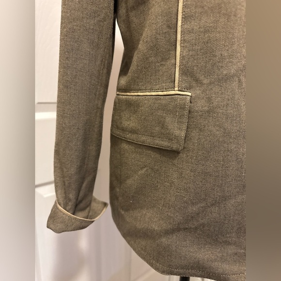 Kasper Brown Blazer with Cream Accents - Picture 3 of 12